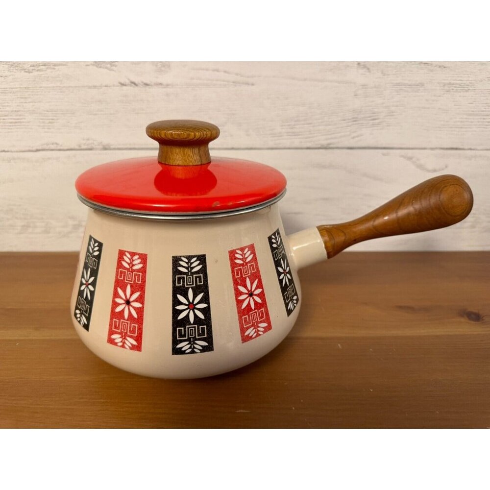 Enamel fondue soup cider pot with wooden handle 1960s Midcentury Modern MCM
